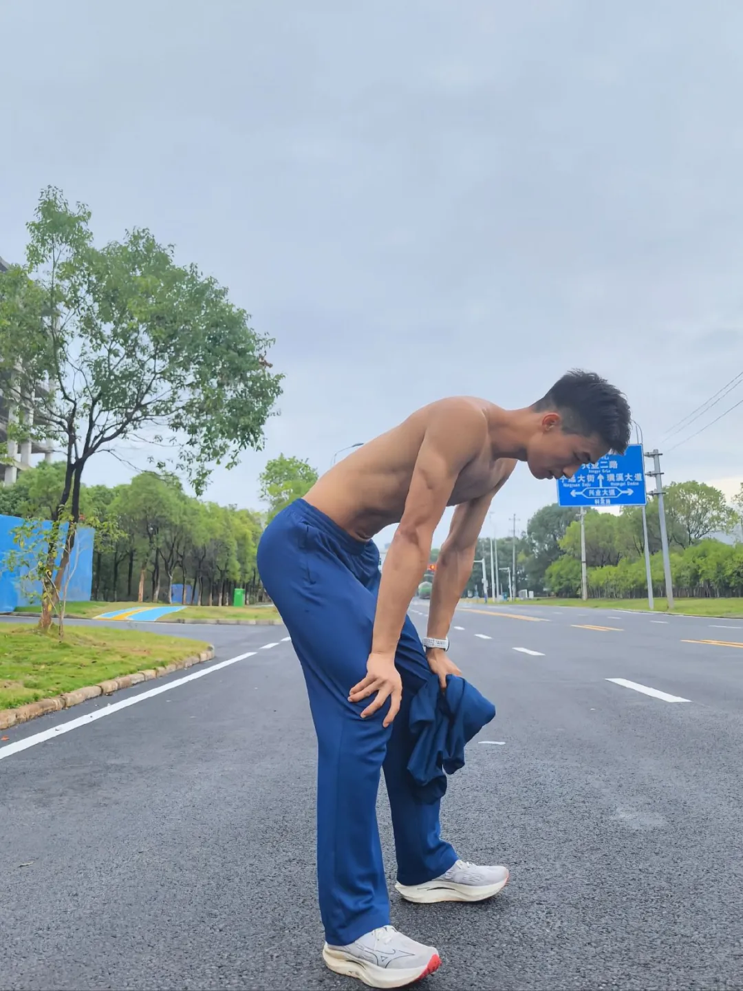 体脂超低的消防员，谁不想要这样的蓝朋友？（消防员体能不合格会怎样）