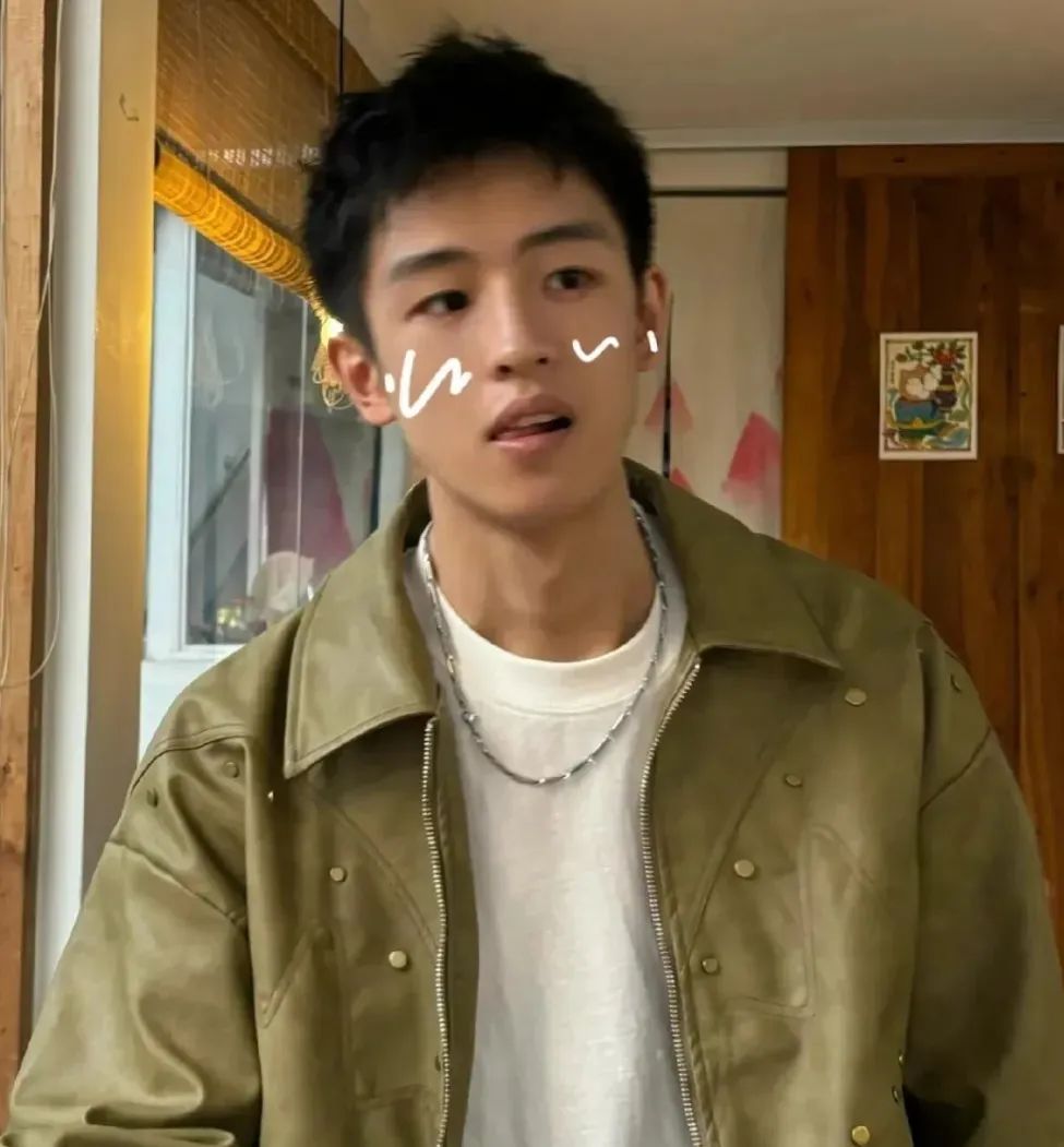 焦迈奇男大版，这个小哥好阳光~（焦迈奇男朋友是谁）