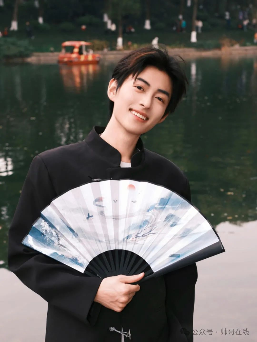 少年感十足的清爽帅哥，可以成为你的白月光吗？（少年感十足的清爽帅哥,可以成为你的白月光吗小说）